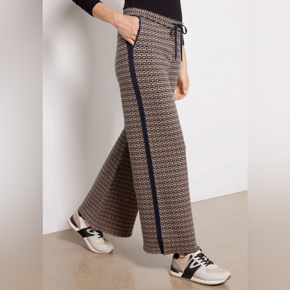 The Upside Castilla Juniper Tan/Navy Knit Pant - Picture 5 of 11